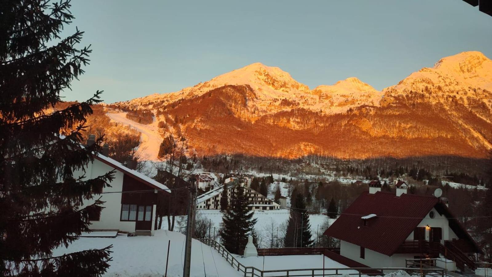 La Finestrella Alpina Appartement Piancavallo Buitenkant foto